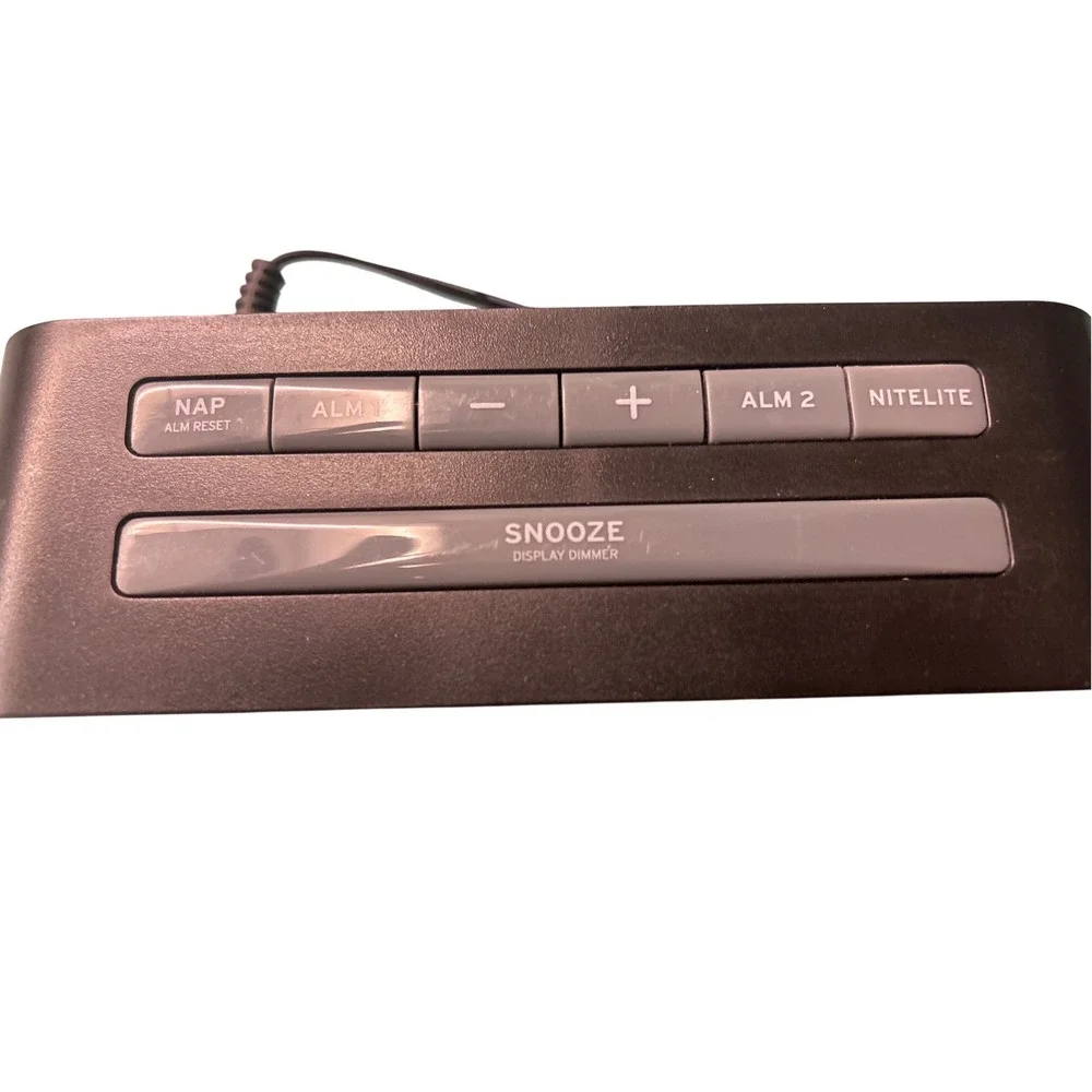 Timex T128 Dual Alarm Clock Red LED Display USB Charging Port Nightlight Black